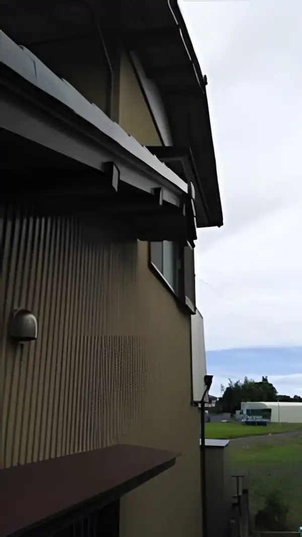 ガルバリウム鋼板施工例1 施工前